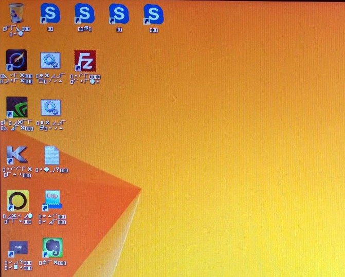 windows 8.1 desktop with unreadable font